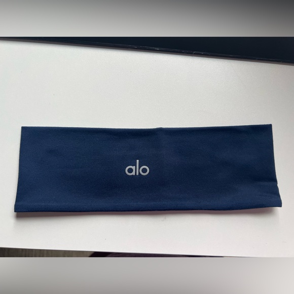 alo Airlift Headband Navy NWT - Picture 2 of 10